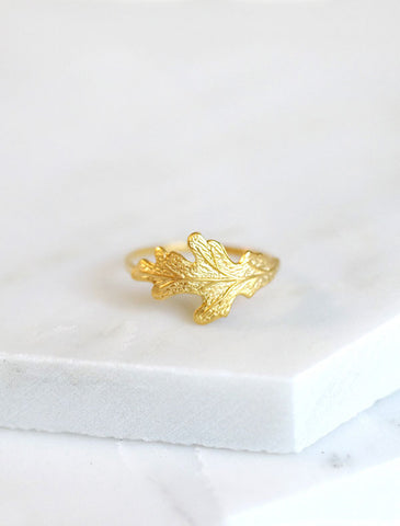 gold oak leaf ring