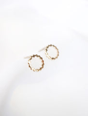 14k gold filled scalloped circle studs, side view