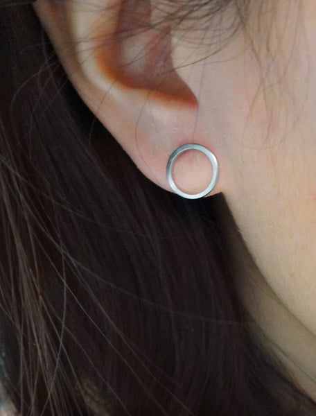 roundabout earrings . petite