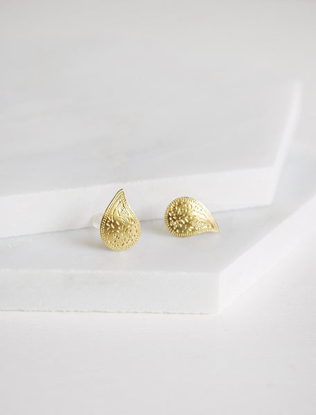 indian apostrophe earrings