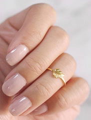 tiny gold leaf midi ring