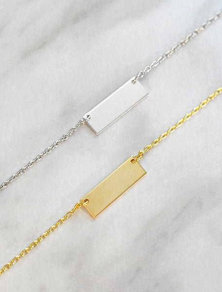 classic bar necklace . horizontal . short