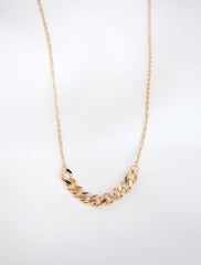 curb chain pendant necklace