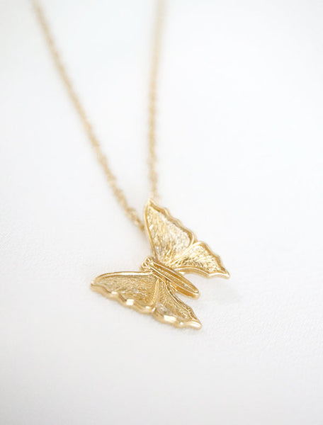 gold butterfly pendant necklace