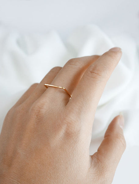 skinny D ring worn