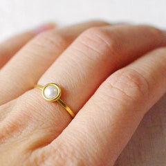 4mm bubble ring . neutrals