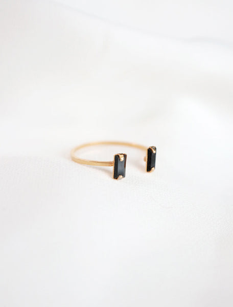 cuff ring . baguette