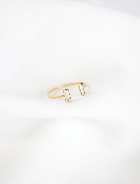 cuff ring . baguette