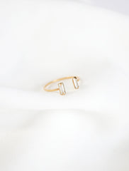 cuff ring . baguette
