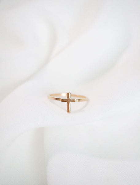 latin cross ring . vertical