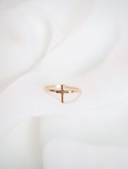 latin cross ring . vertical