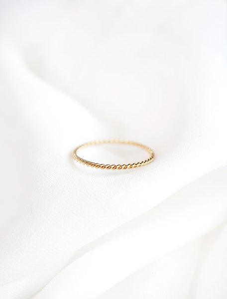 skinny gold twisted rope ring