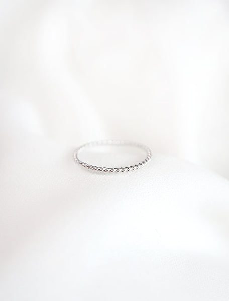 skinny silver twisted rope ring