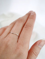 silver filled wave ring modelled